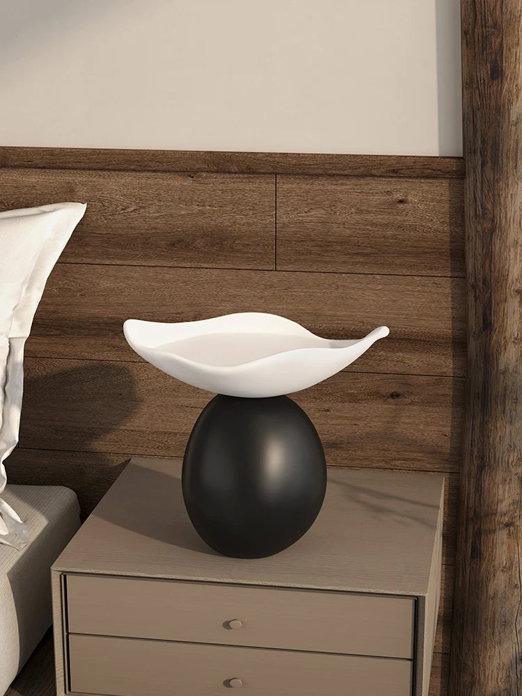 OvoForm – Modern Resin Sculpture Bowl
