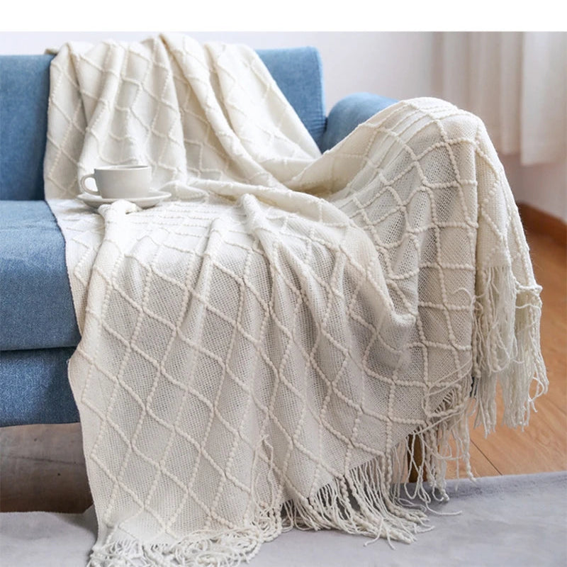 CozyLine – Knitted Throw Blanket with Diamond Pattern