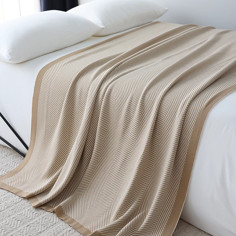 Classic Contrast Striped Throw