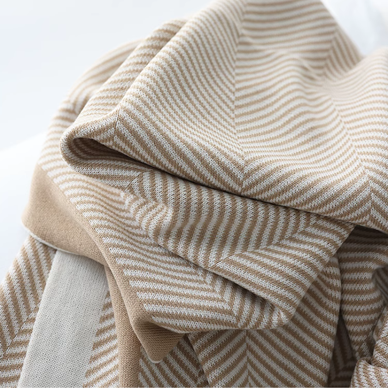 Classic Contrast Striped Throw