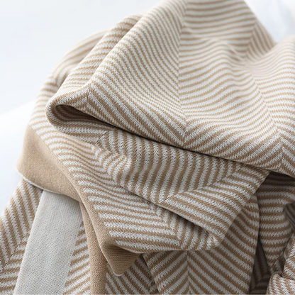 Classic Contrast Striped Throw