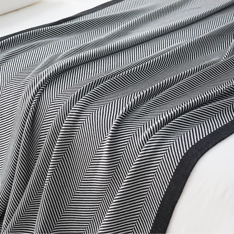 Classic Contrast Striped Throw