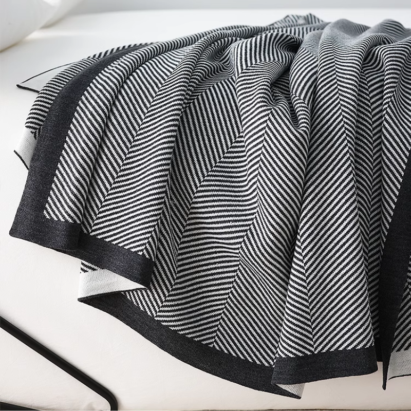 Classic Contrast Striped Throw