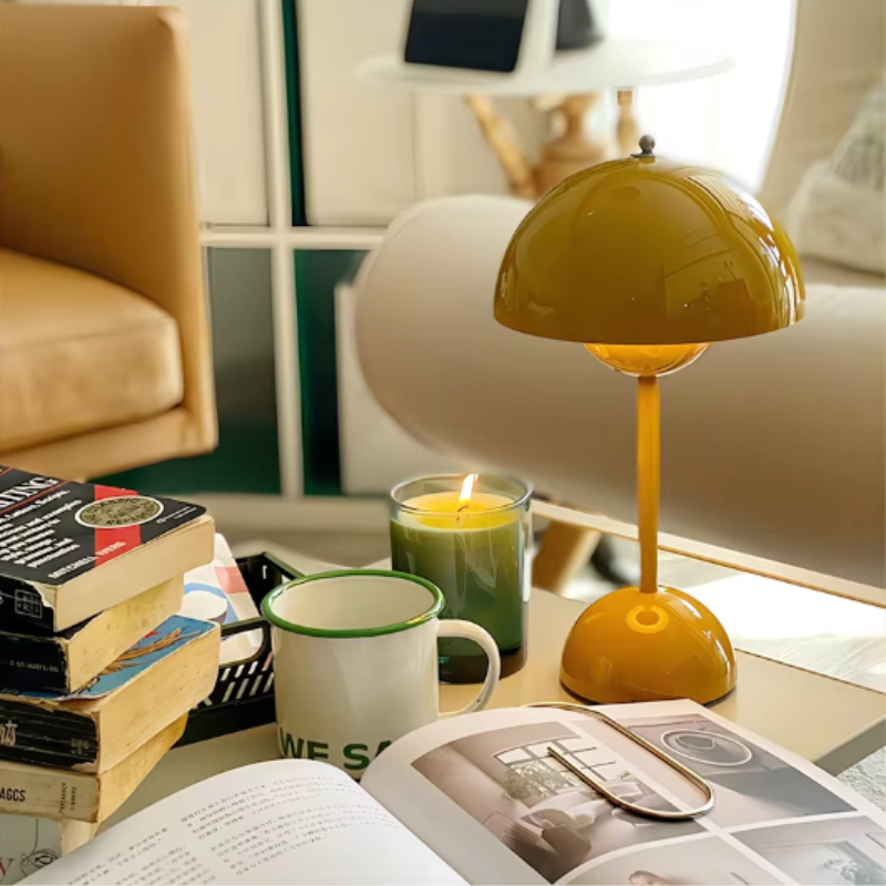 RetroGlow - Mushroom Table Lamp